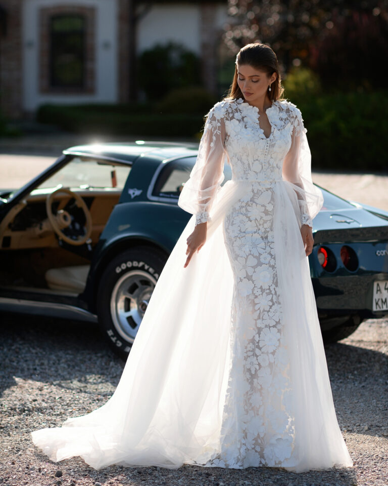 Magda and Magda cape (3)