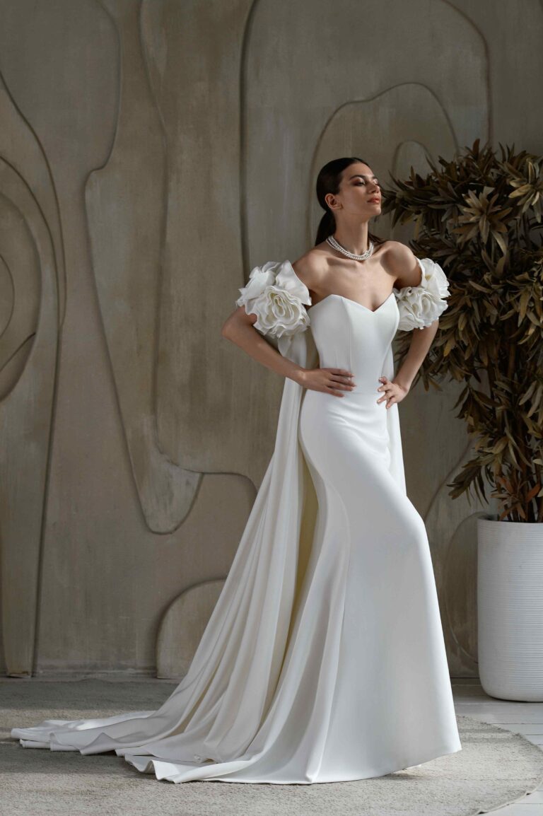 Smita with sleeves and cape _11zon